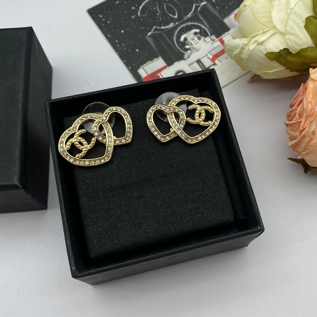 18K  Chanel Heart Diamonds Earrings