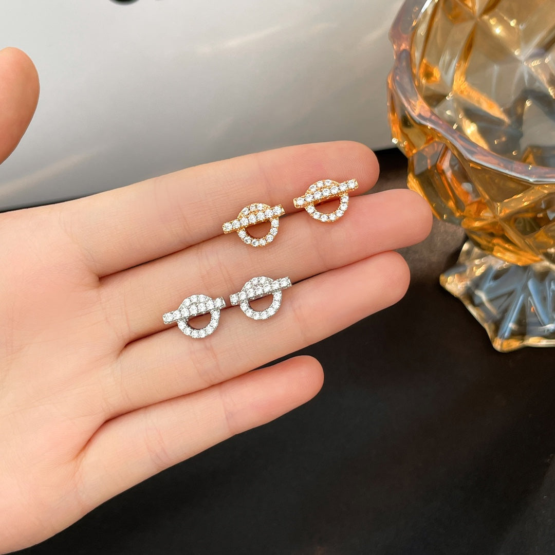 18K Finesse Diamond Stud Hermes Earrings