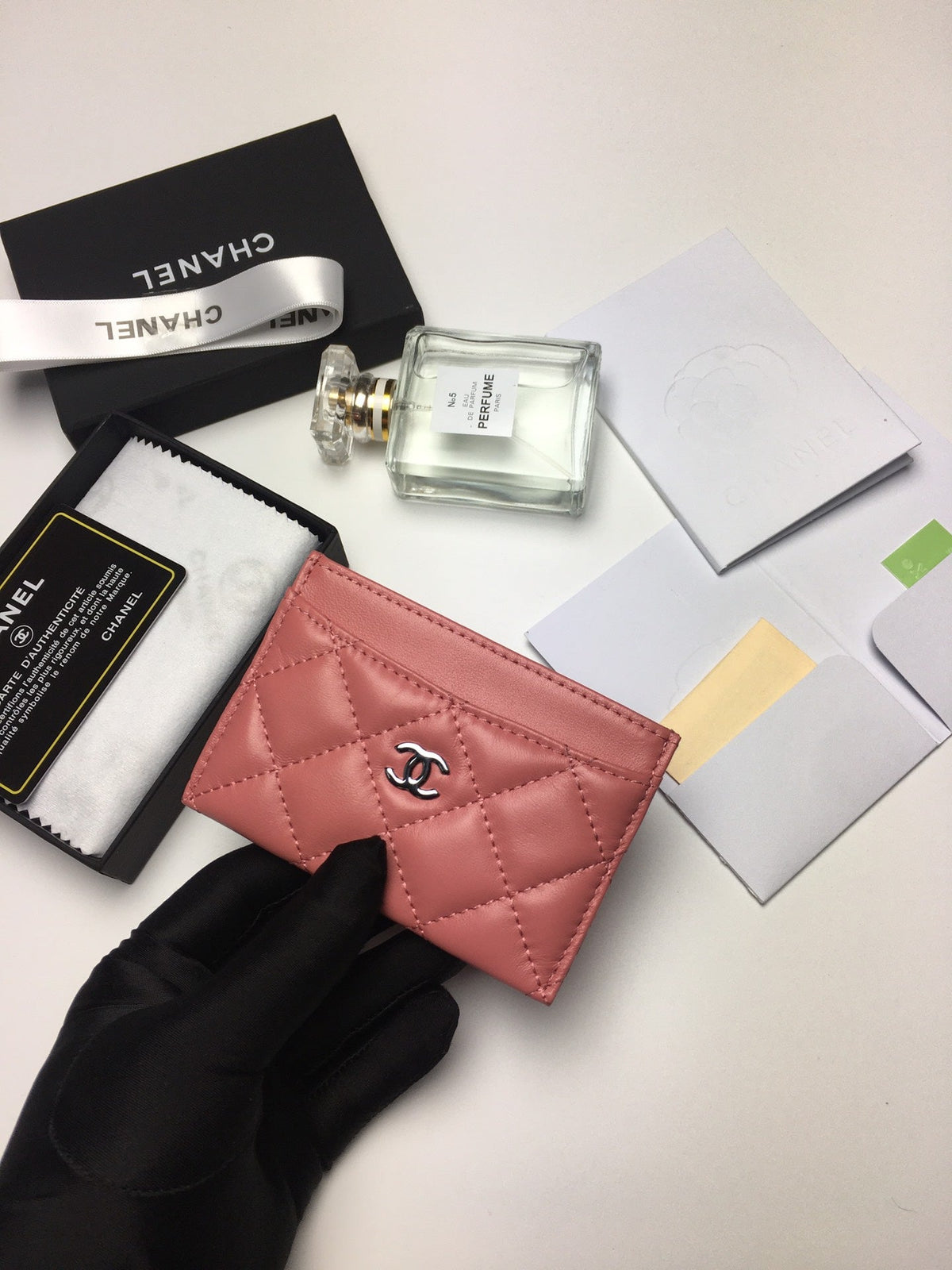 CHANEL CARD HOLDER 11.2 CORAL CALFSKIN SILVER ICON