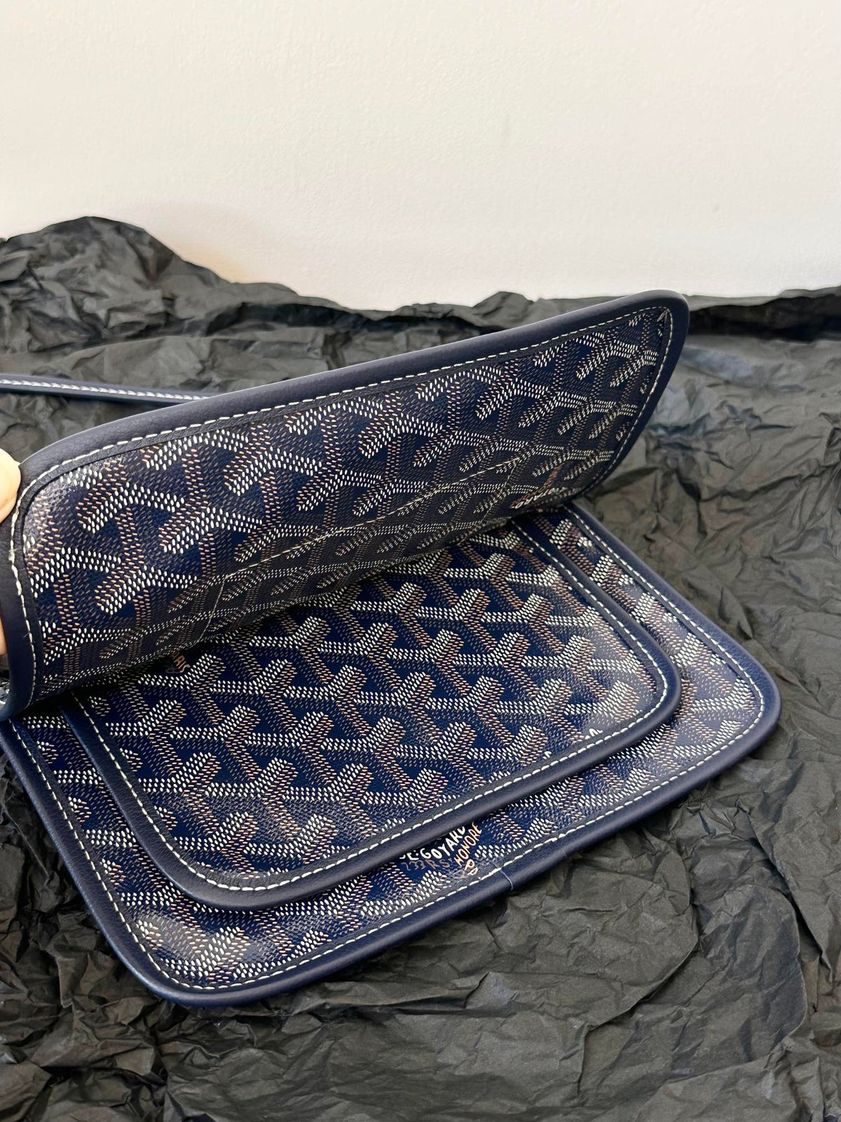 PLUMET POCKET WALLET 20 IN NAVY BLUE GOYARDINE CANVAS AND LAMBSKIN TRIM