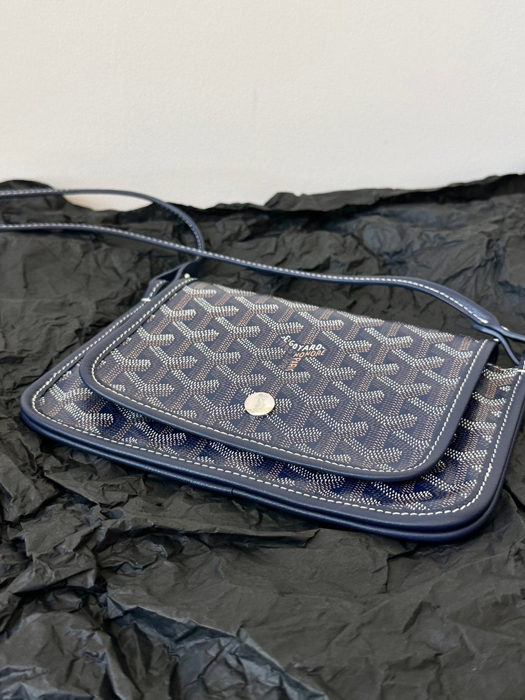PLUMET POCKET WALLET 20 IN NAVY BLUE GOYARDINE CANVAS AND LAMBSKIN TRIM