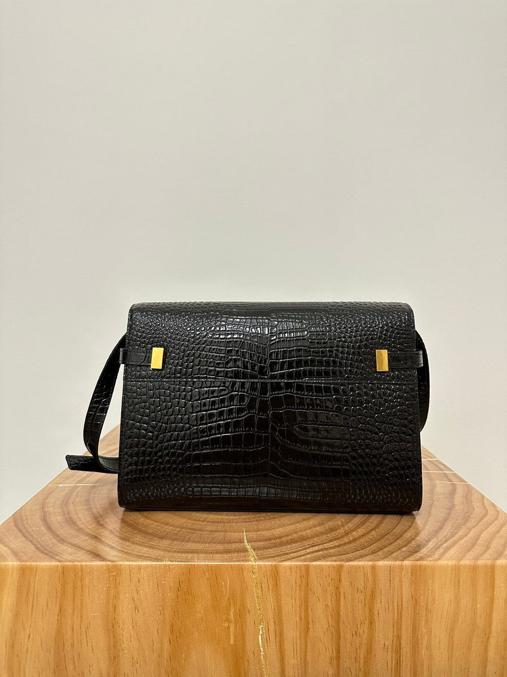 MANHATTAN 29 TOP-HANDLE IN CROCODILE BLACK CALFSKIN