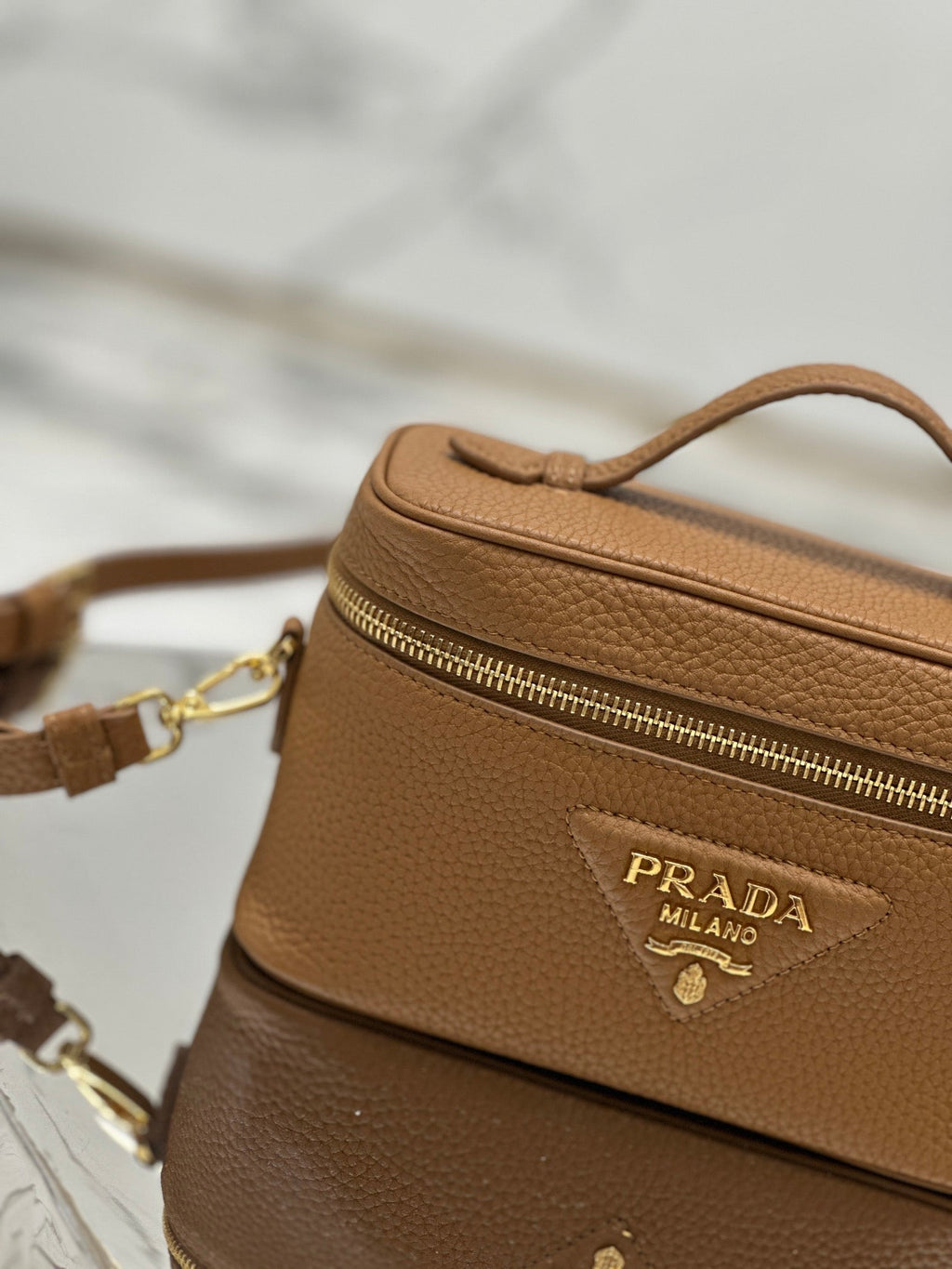 PRADA VANITY CASE 18 IN RUSSET BROWN GRAINED CALFSKIN GOLD HARDWARE