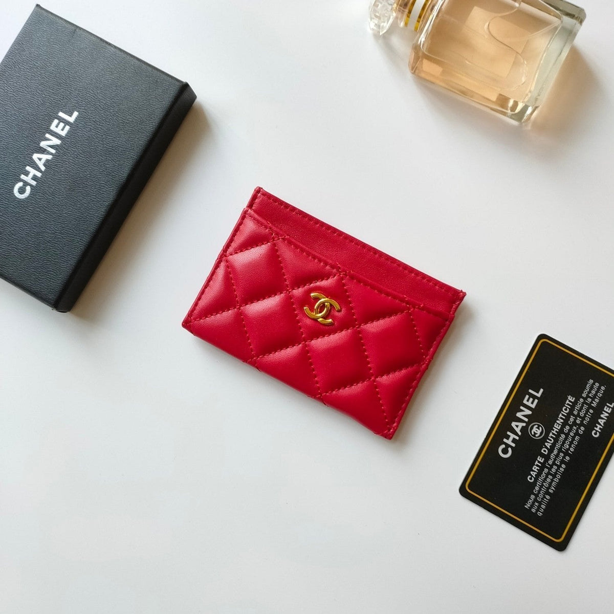 CHANEL CARD HOLDER 11.2 RED CALFSKIN GOLD ICON