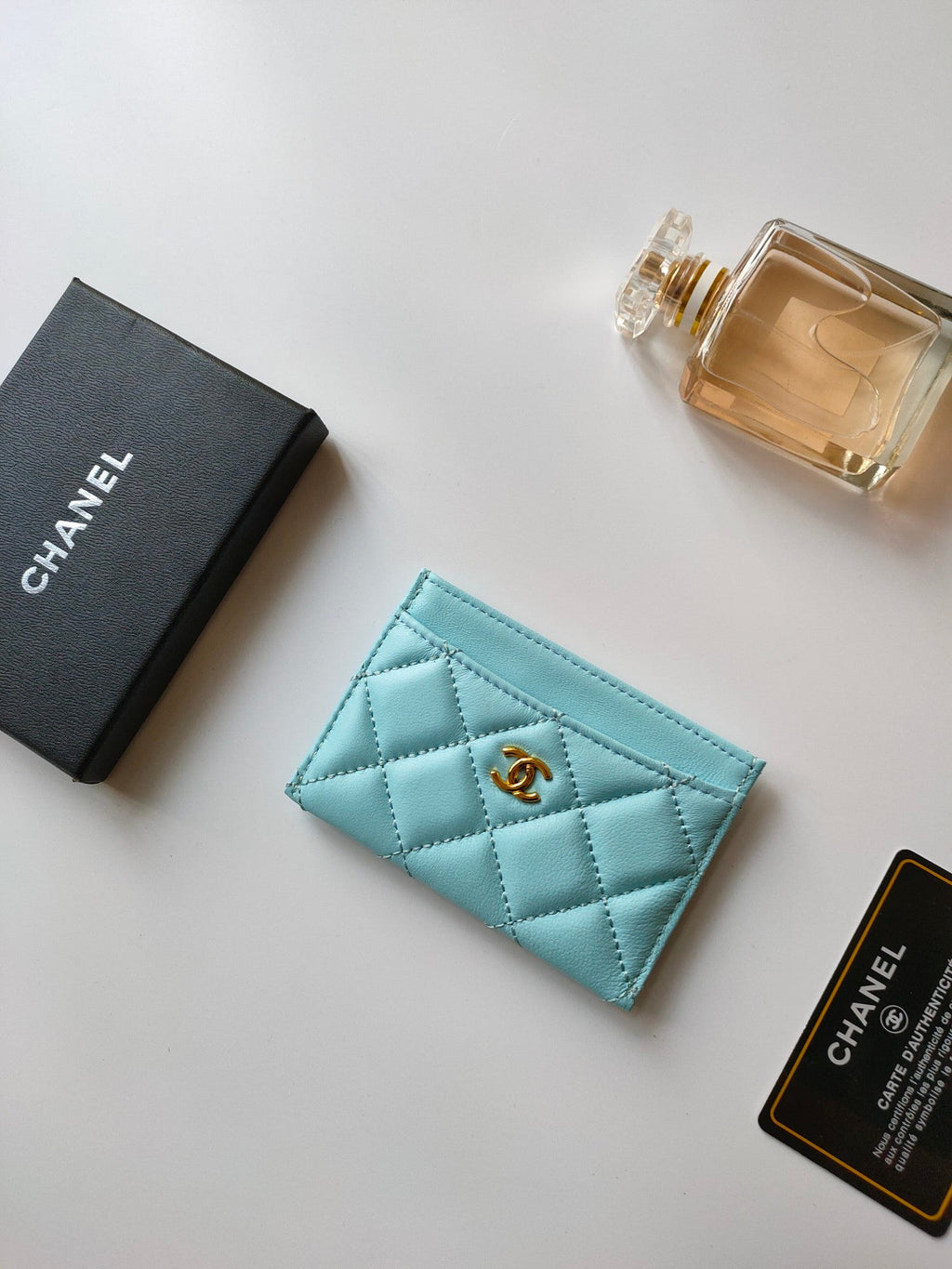 CHANEL CARD HOLDER 11.2 SKY CALFSKIN GOLD ICON