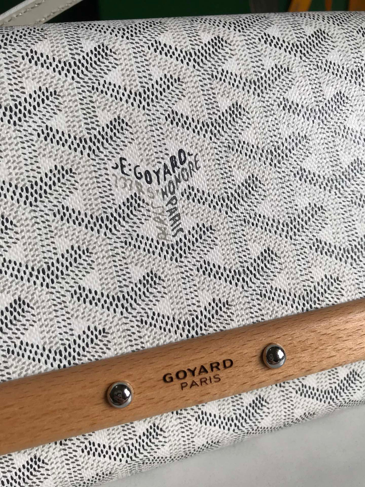 MONTE-CARLO PM CLUTCH 25 IN WHITE GOYARDINE CANVAS