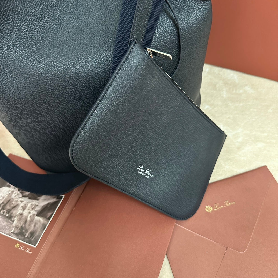 LARGE 36 BALE BAG IN DARK BLUE GRAINED CALFSKIN