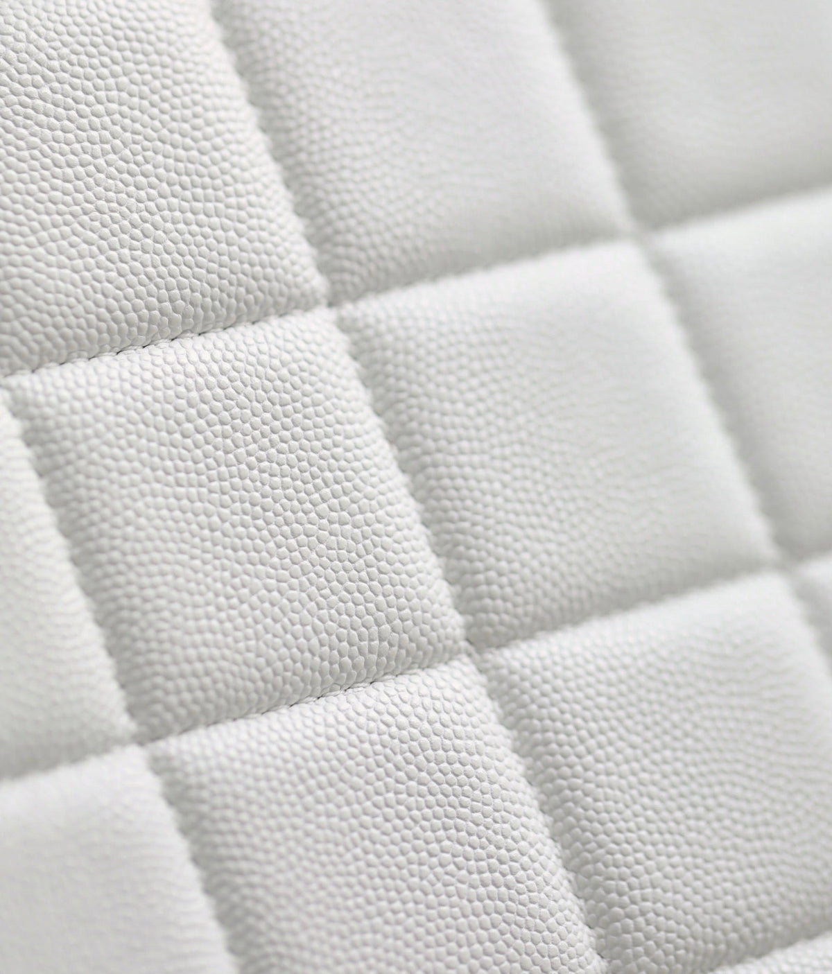 CHANEL 25S FLAP BAG 21 CM IN WHITE LAMBSKIN WITH GOLD HARDWARE