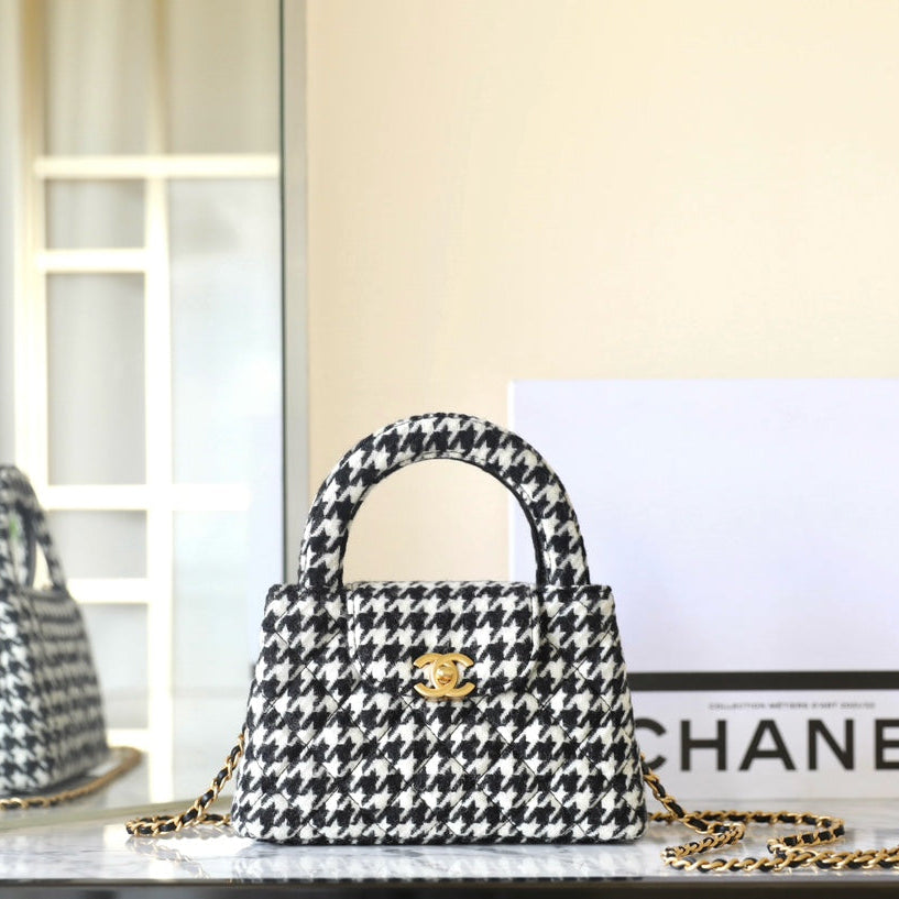 CHANEL 25S KELLY BAG 19 CM IN BLACK MIX WHITE TWEED WITH GOLD HARDWARE