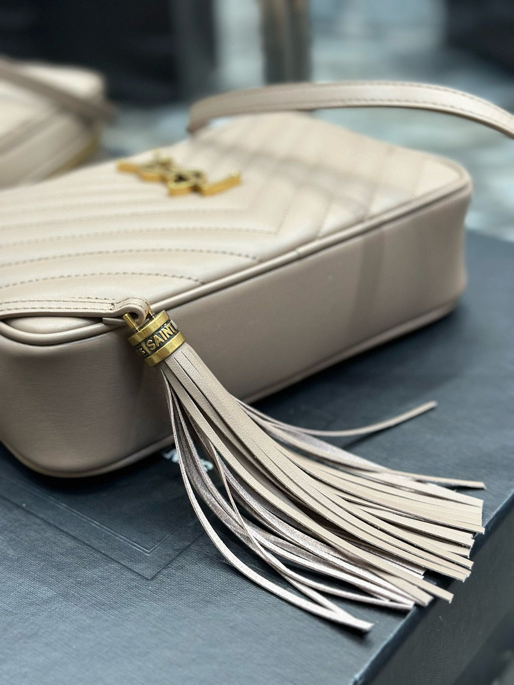 LOU 23 CAMERA BAG BEIGE IN QUILTED LEATHER GOLD HARDWARE