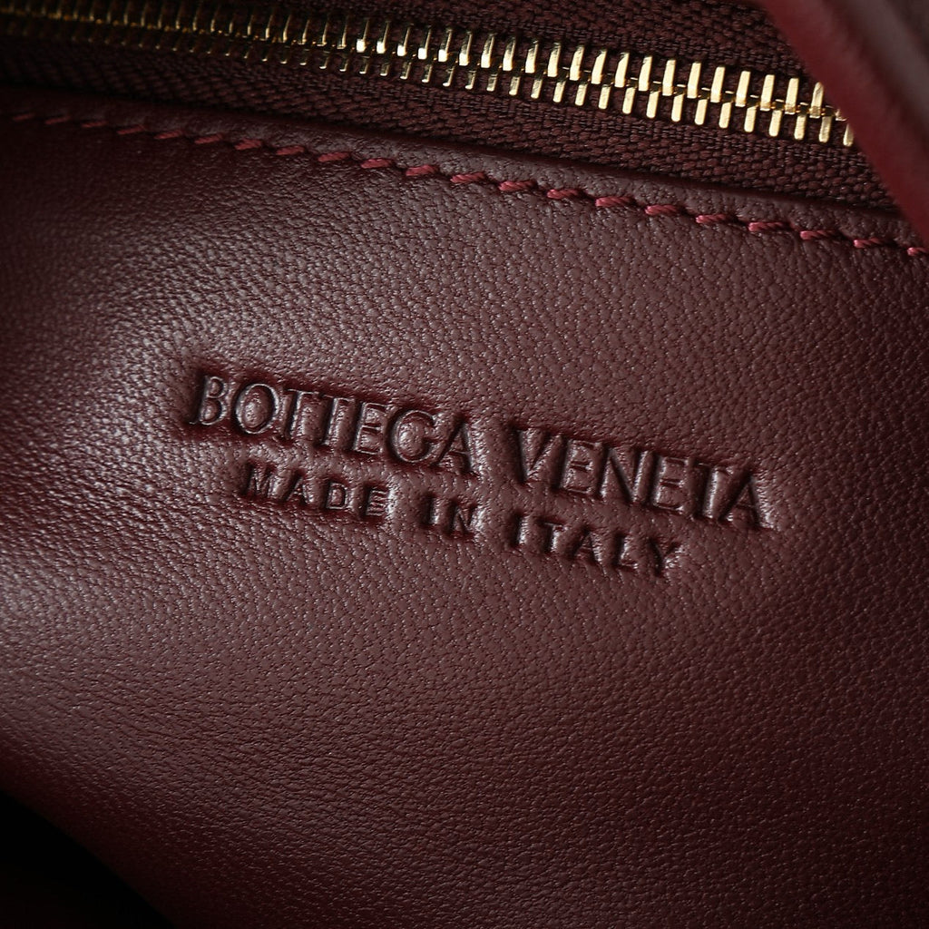LARGE HOP 54 IN BURGUNDY LAMBSKIN