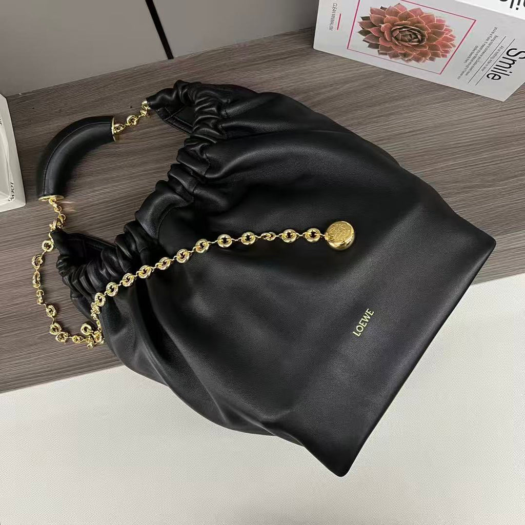 LOEWE SQUEEZE BAG 34 IN BLACK LAMBSKIN