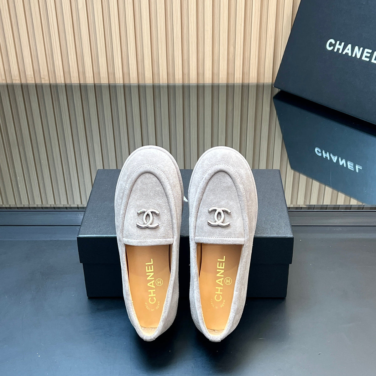 CHANEL 25S TEDDY LOAFER 15MM IN LIGHT GRAY SUEDE SILVER HARDWRE