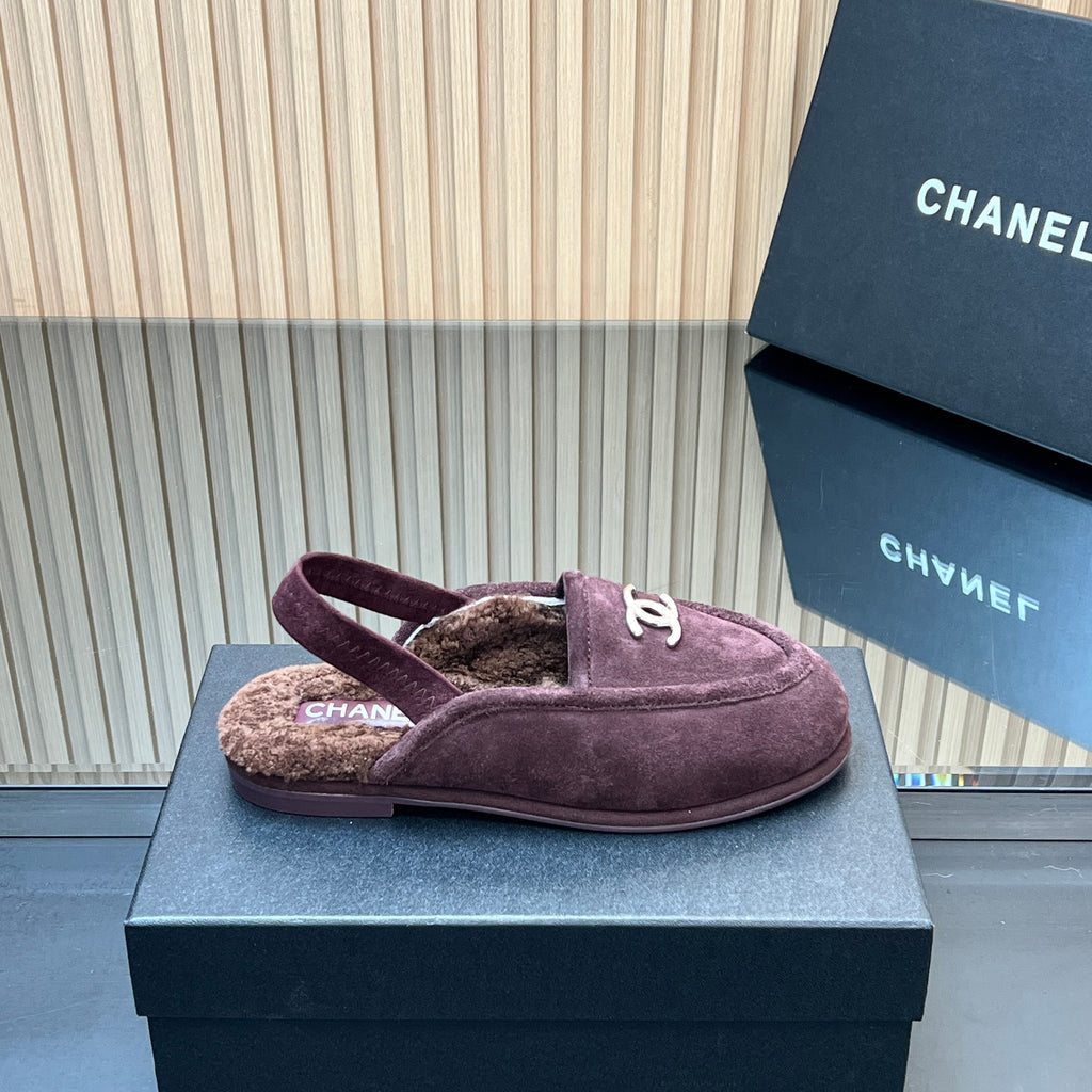 CHANEL 25S BACK STRAP MULE 15MM IN DARK PURPLE SUEDE AND WOOL GOLD HARDWRE