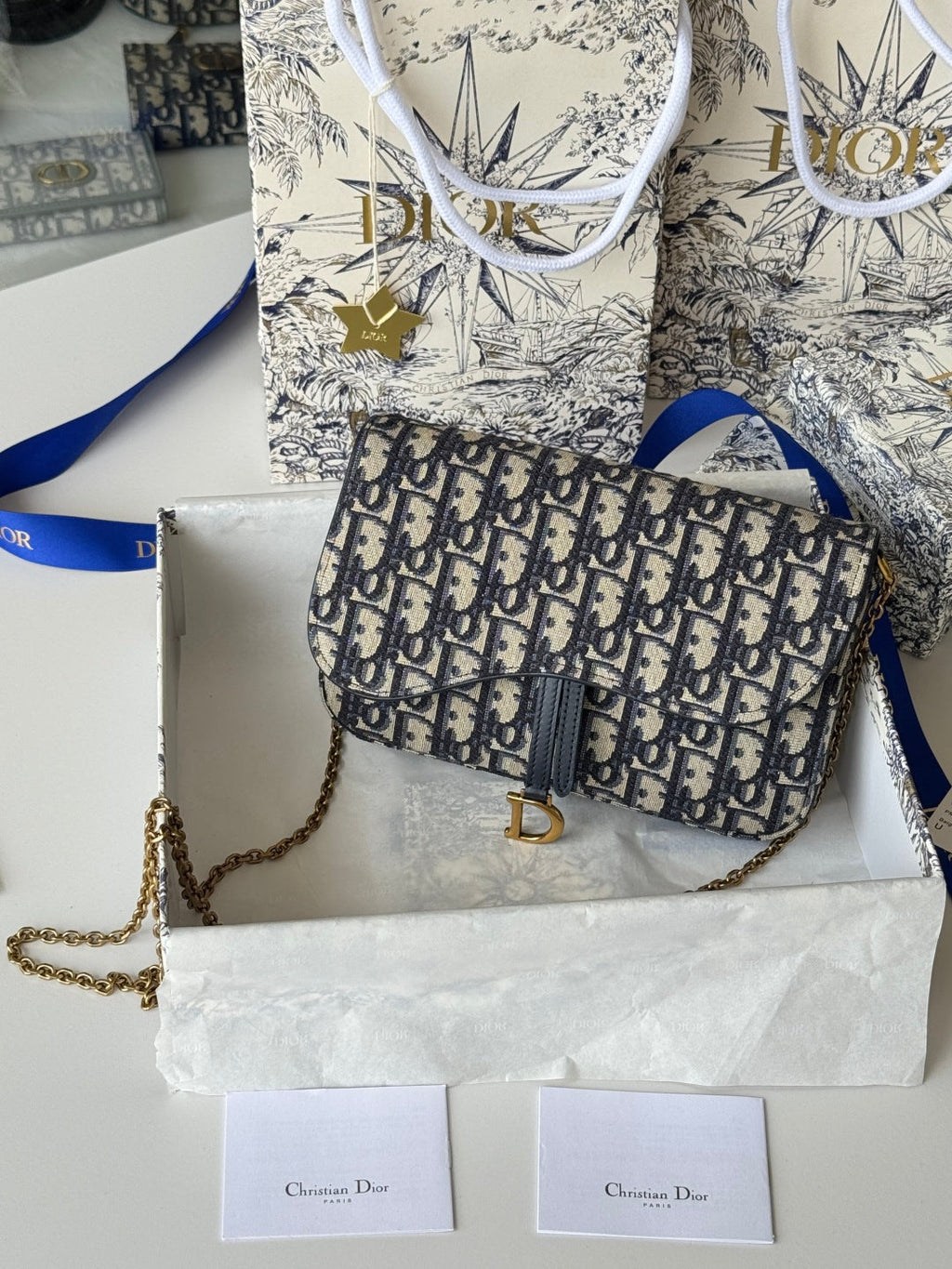 DIOR 25S MEDIUM SADDLE POUCH WITH CHAIN 21 IN BLUE DIOR OBLIQUE JACQUARD CANVAS