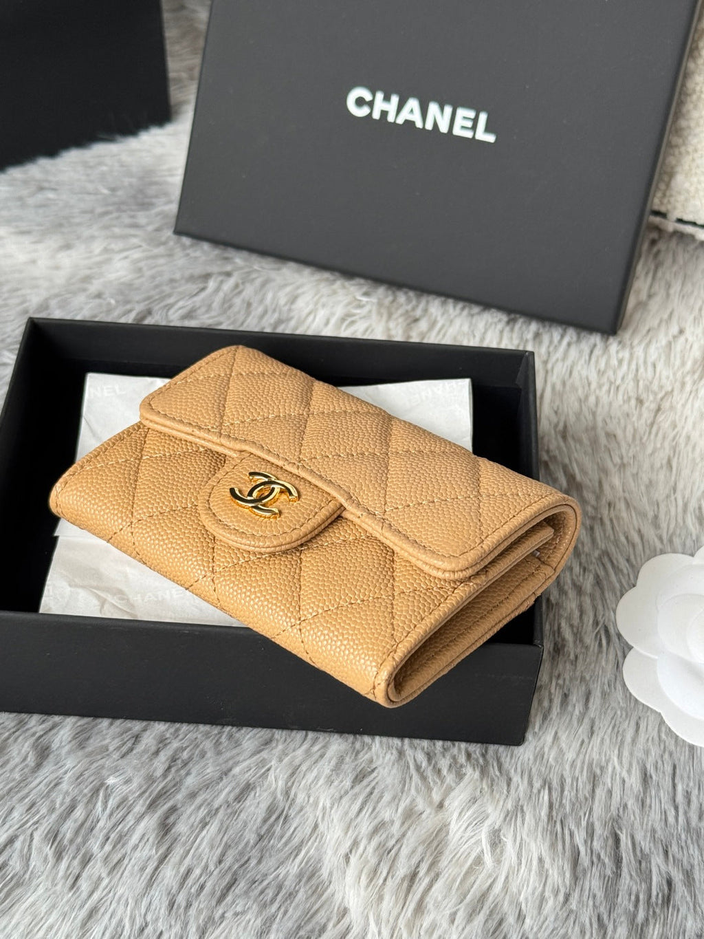 CHANEL 25S CLASSIC FLAP CARD HOLDER 11 IN GOLDEN CARAMEL CAVIAR GOLD HARDWARE