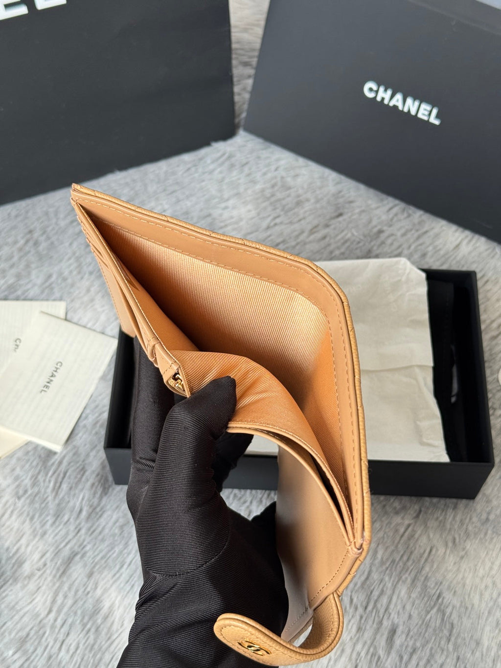 CHANEL 25S MULTI PURPOSE PASSPORT WALLET 15 IN GOLDEN CARAMEL CALFSKIN GOLD HARDWARE