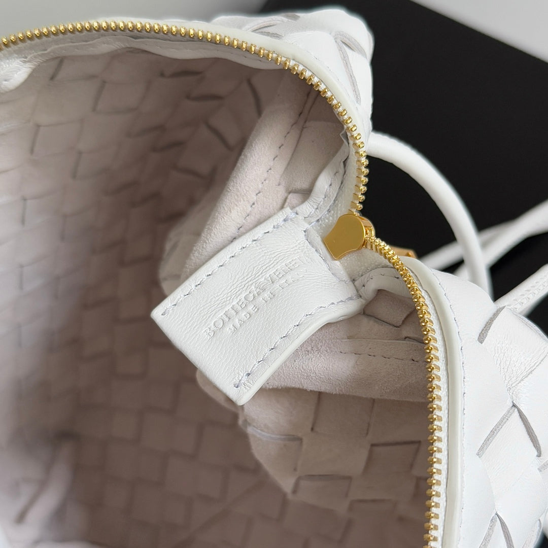 MINI LOOP CAMERA BAG 22 IN WHITE CALFSKIN