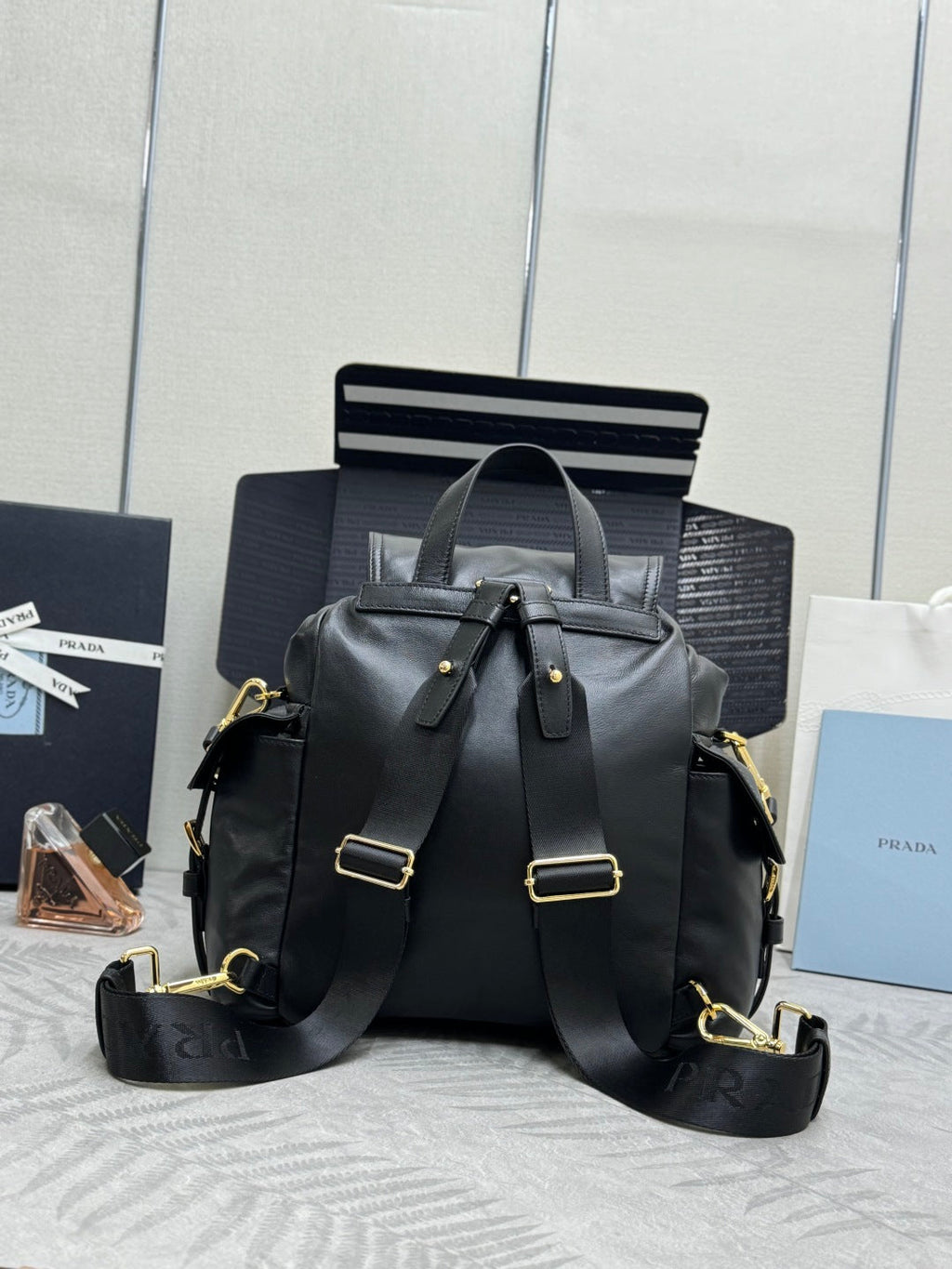 PRADA 25S EXPLORE MEDIUM BACKPACK 29 IN BLACK CALFSKIN GOLD HARDWRE