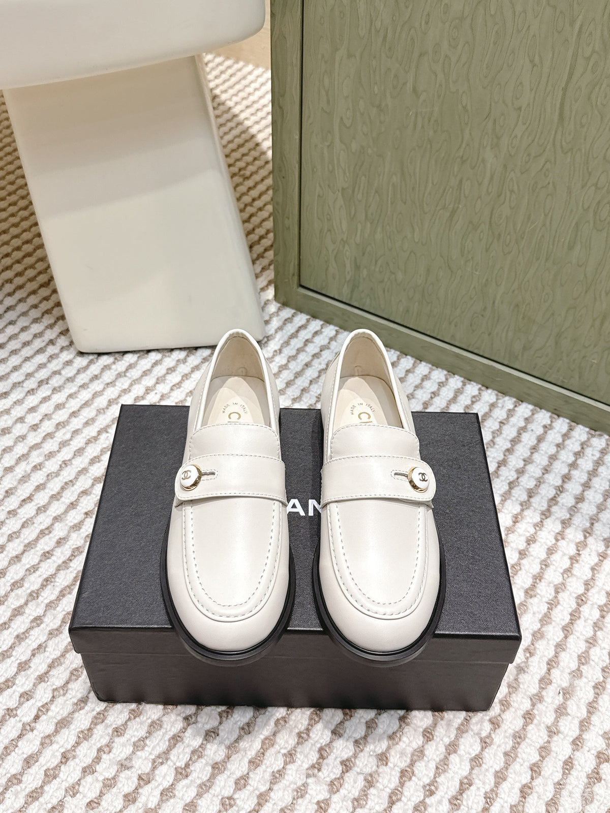 CHANEL 25S GODDESS FLAT LOAFERS IN WHITE CALFSKIN GOLD HARDWARE
