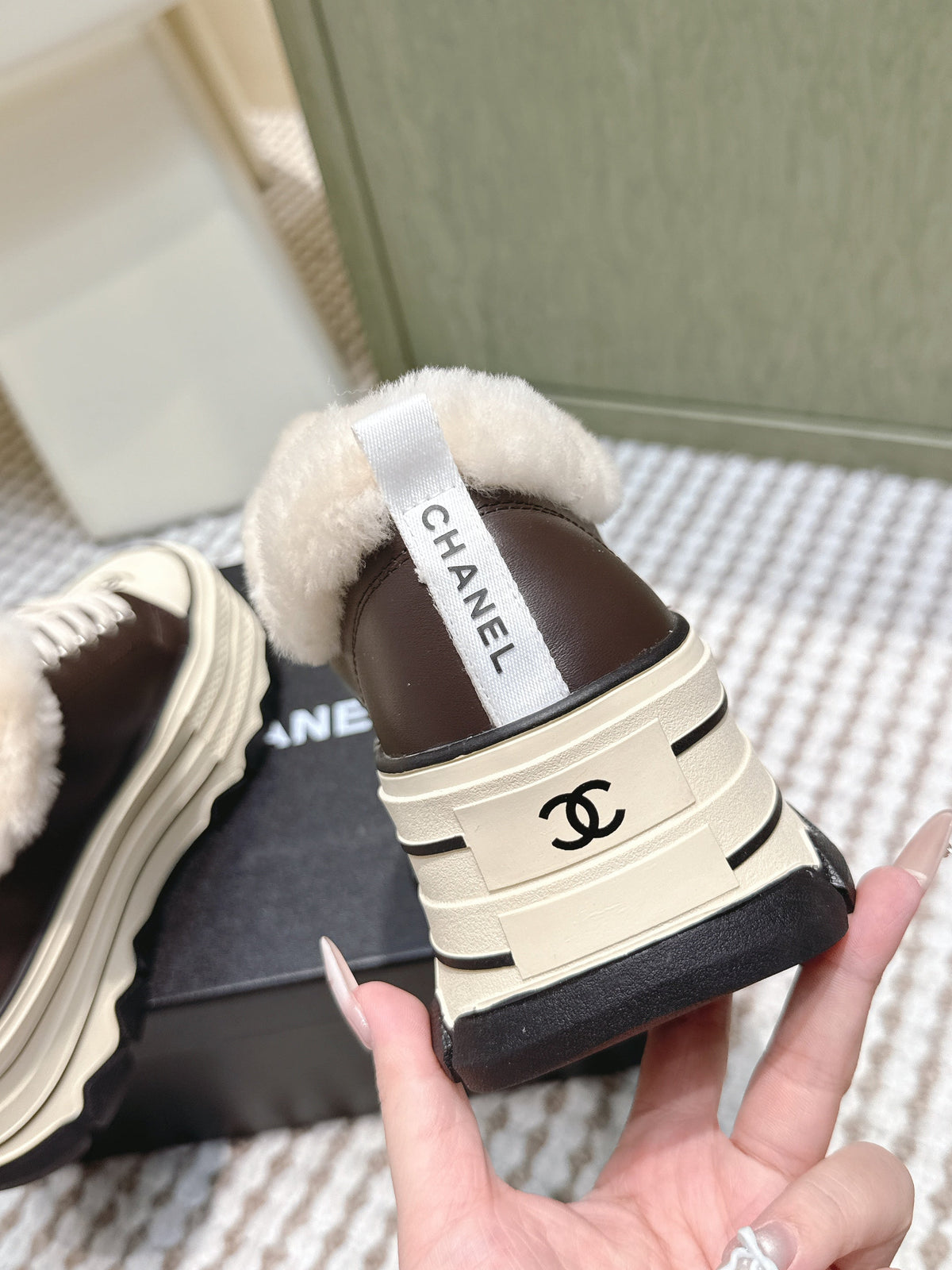 CHANEL 25S THICK-SOLE SNEAKERS 60MM IN DARK BROWN AND BEIGE CALFSKIN WITH FUR LINING