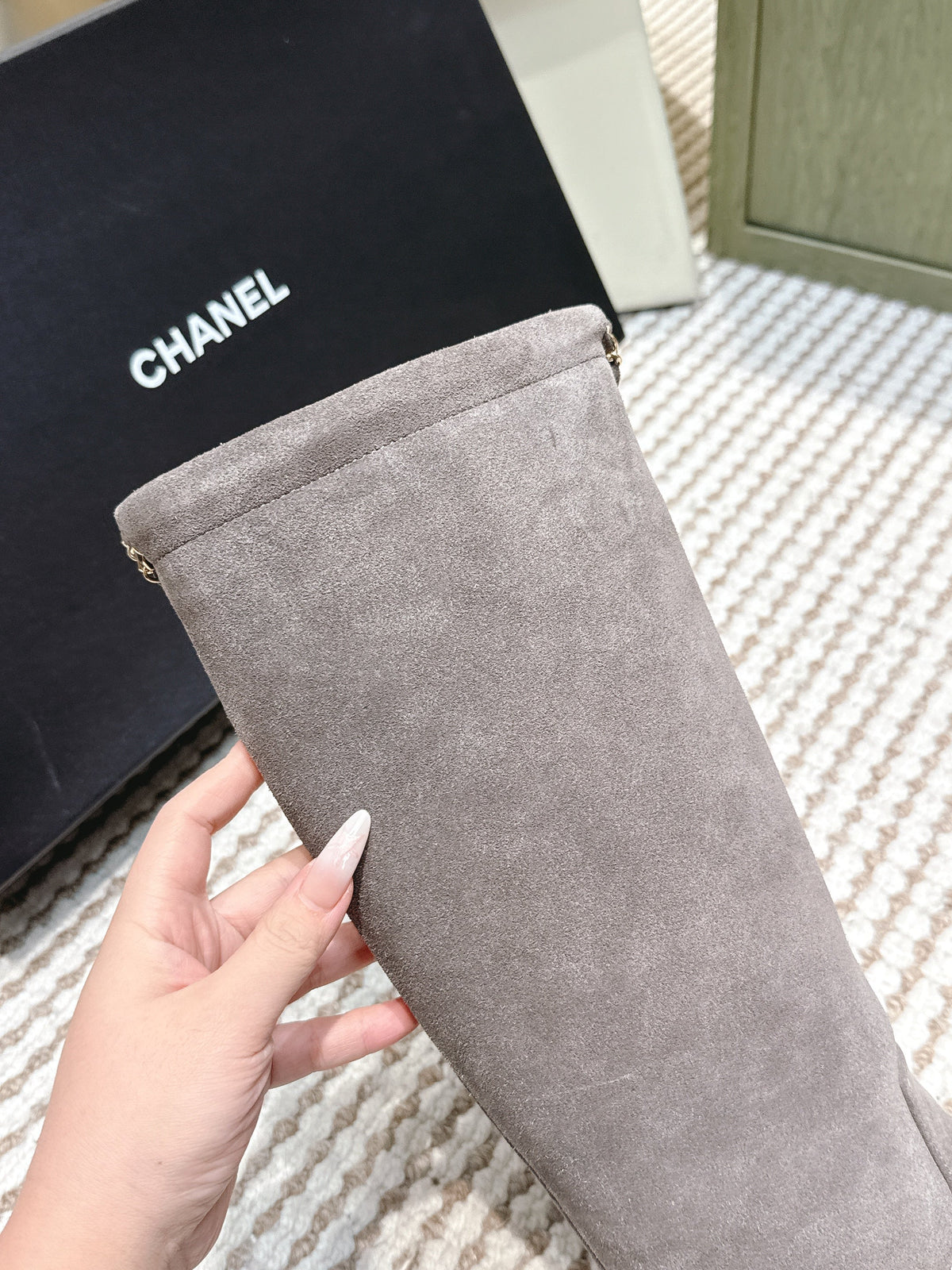 CHANEL 25S KNEE-HIGH BOOTS IN GREY SUEDE GOLD HARDWARE