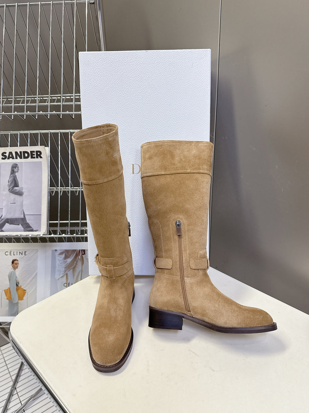DIOR 25S BROWN HIGH BOOTS IN BEIGE SUEDE