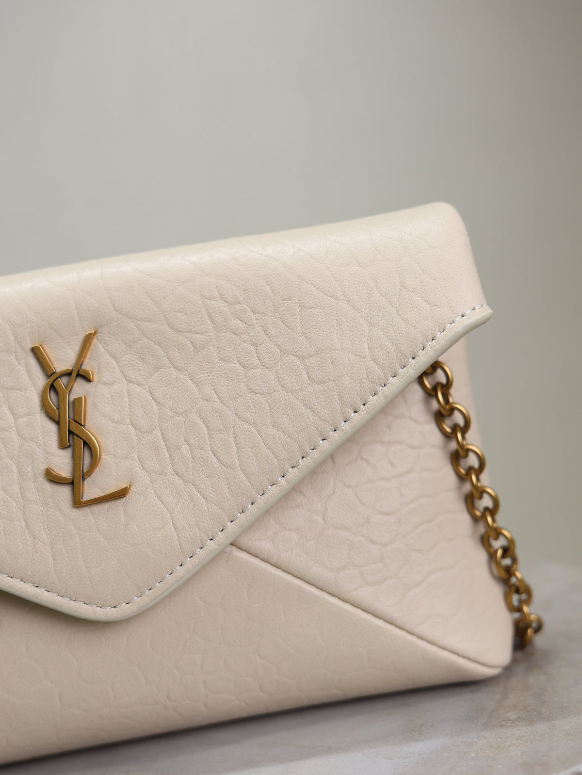 YSL 25S CALYPSO MINI 19 IN BLANC VINTAGE LAMBSKIN GOLD HARDWRE