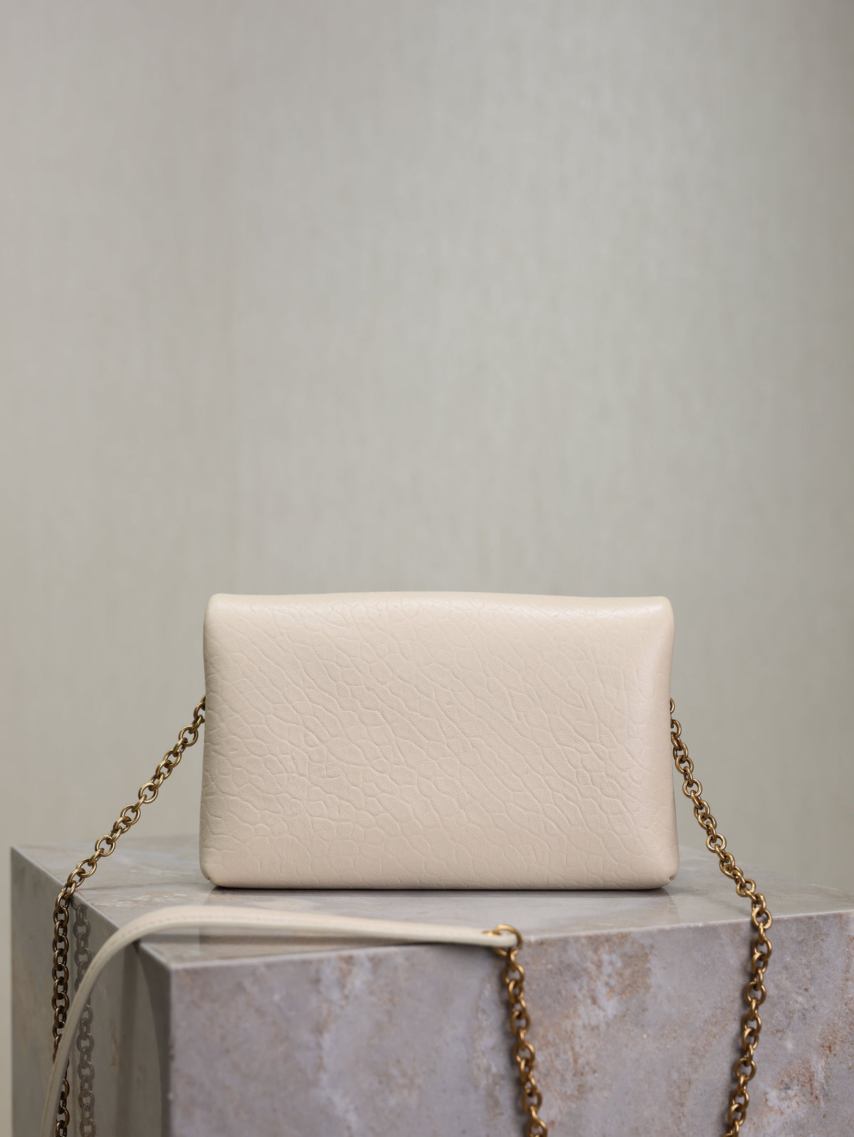 YSL 25S CALYPSO MINI 19 IN BLANC VINTAGE LAMBSKIN GOLD HARDWRE