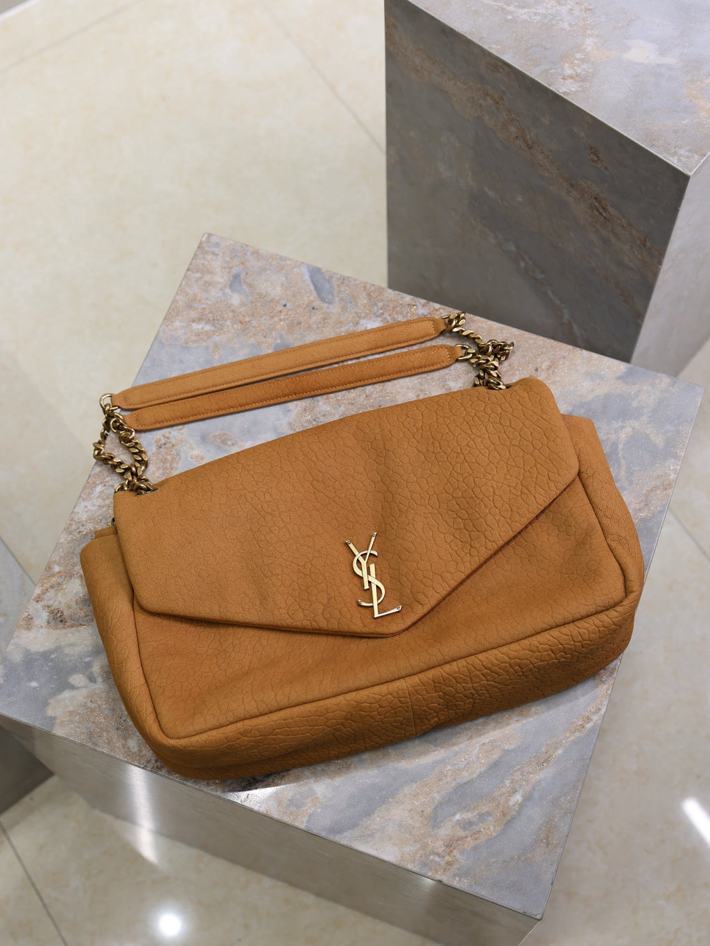YSL 25S CALYPSO GM 38 IN BURNT ORANGE GRAINED CALFSKIN GOLD HARDWARE
