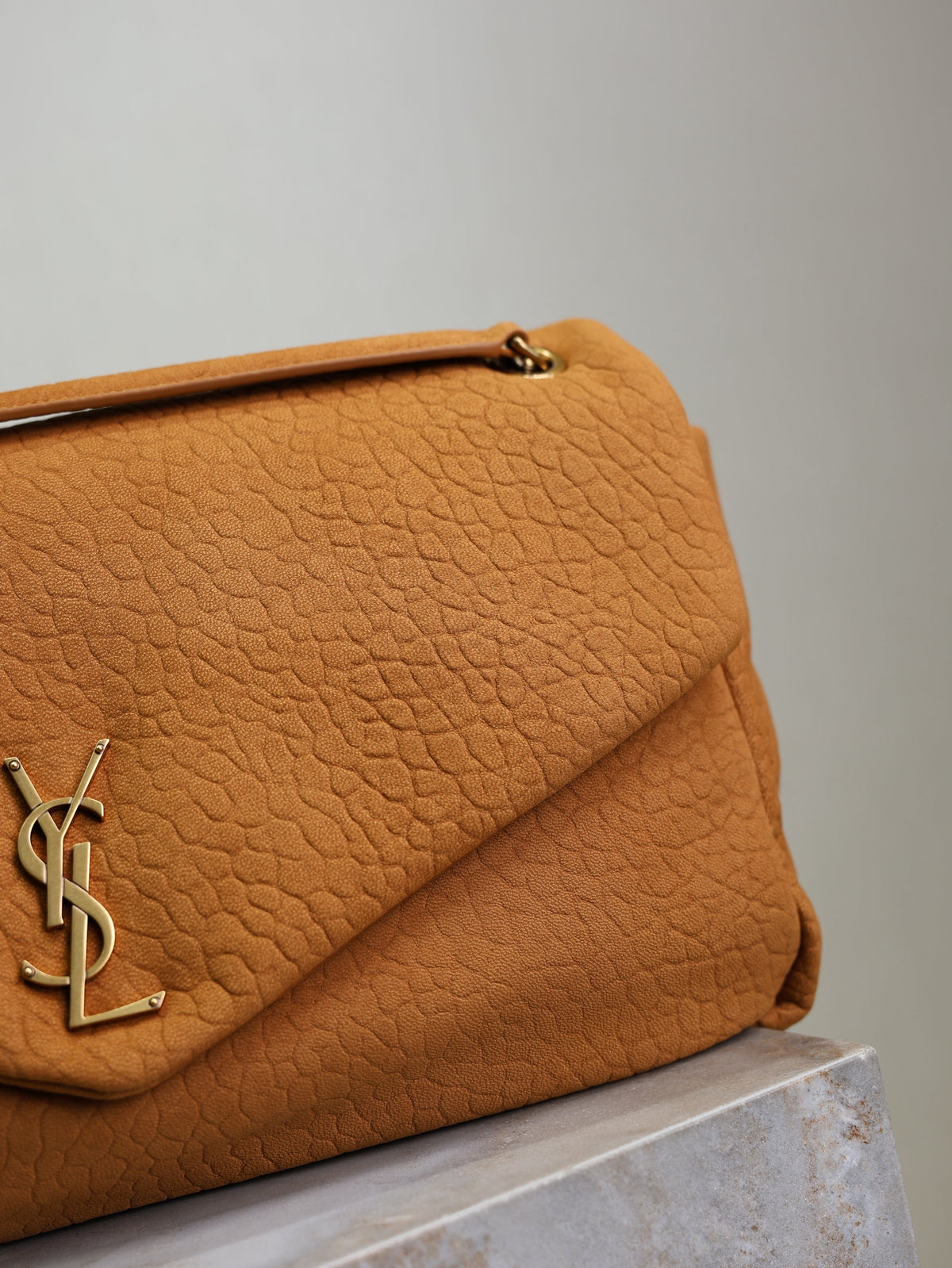 YSL 25S CALYPSO GM 38 IN BURNT ORANGE GRAINED CALFSKIN GOLD HARDWARE