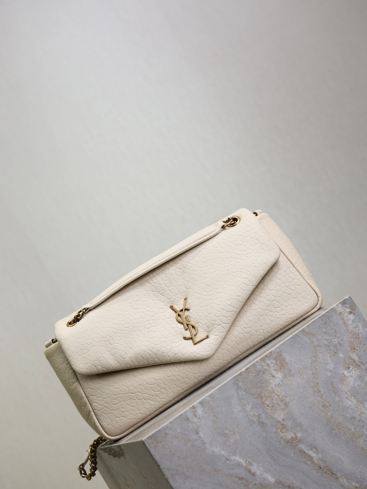 YSL 25S CALYPSO 30 IN IVORY GRAINED CALFSKIN GOLD HARDWARE
