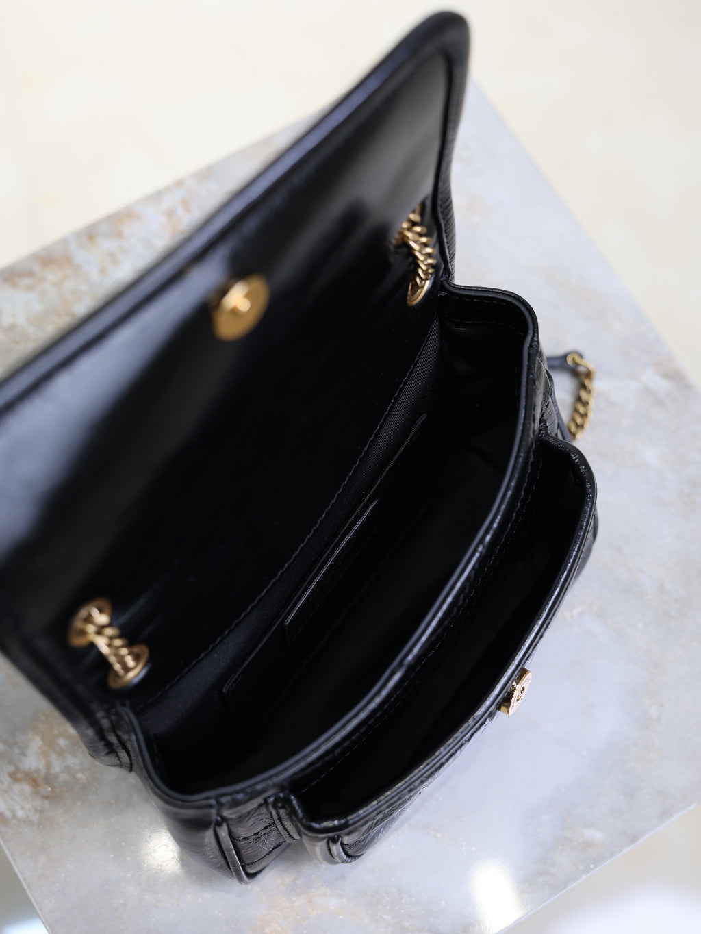 YSL 25S NIKI BAG 18 IN BLACK GLOSSY CALFSKIN GOLD HARDWARE