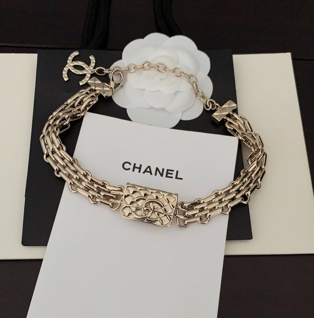 18K  Chanel Gold Chain Necklace