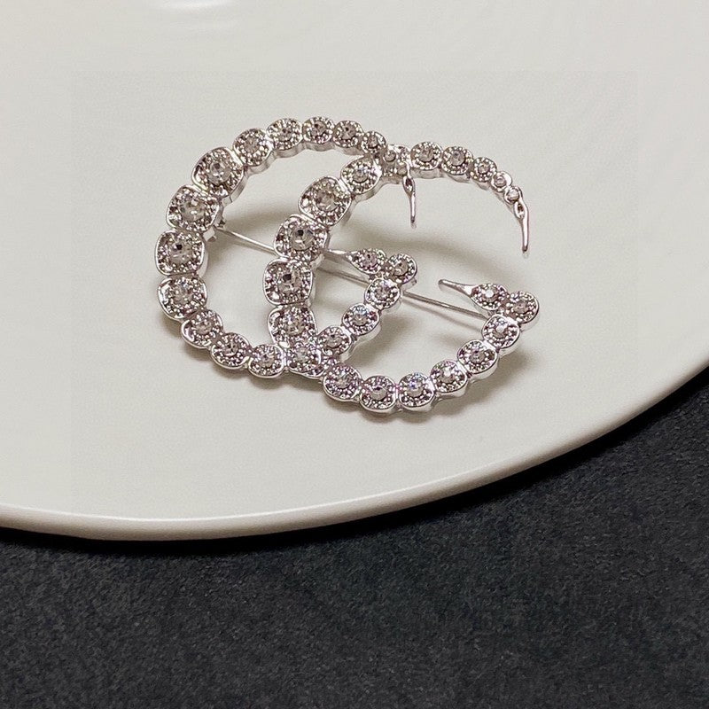 18K Double Gucci Crystal Brooch