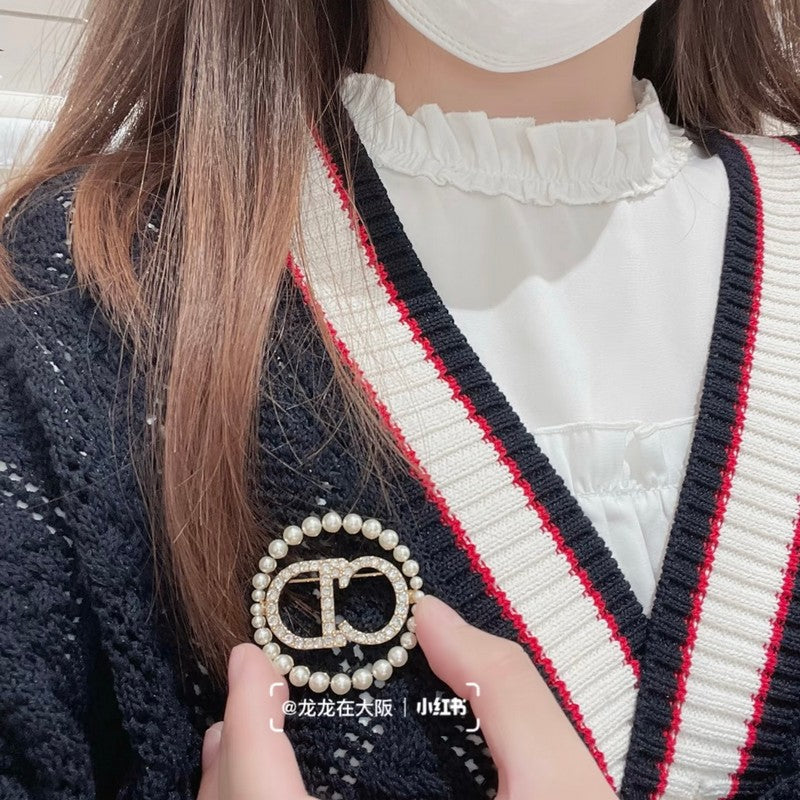 18K Dior Pearls Brooch