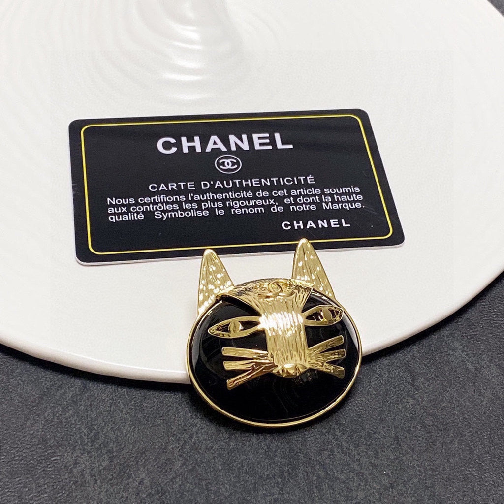 18K  Chanel Cat Brooch