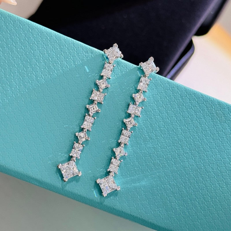 18K Tiffany Diamond Earrings