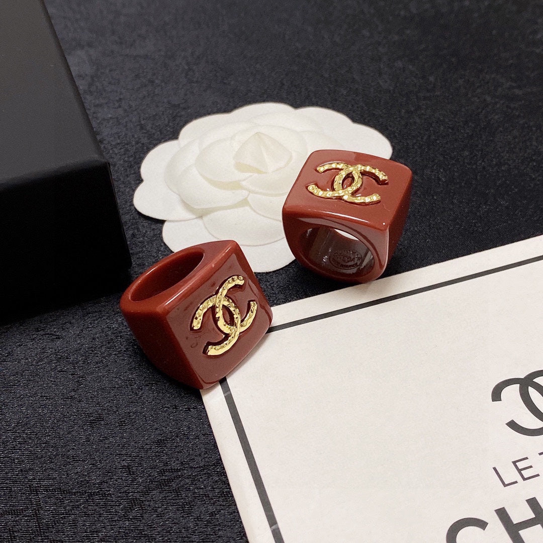 18K  Chanel Vintage Red Ring