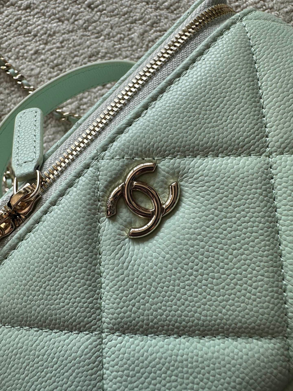 CHANEL 25S VANITY BAG 17 IN MINT GREEN CAVIAR LEATHER