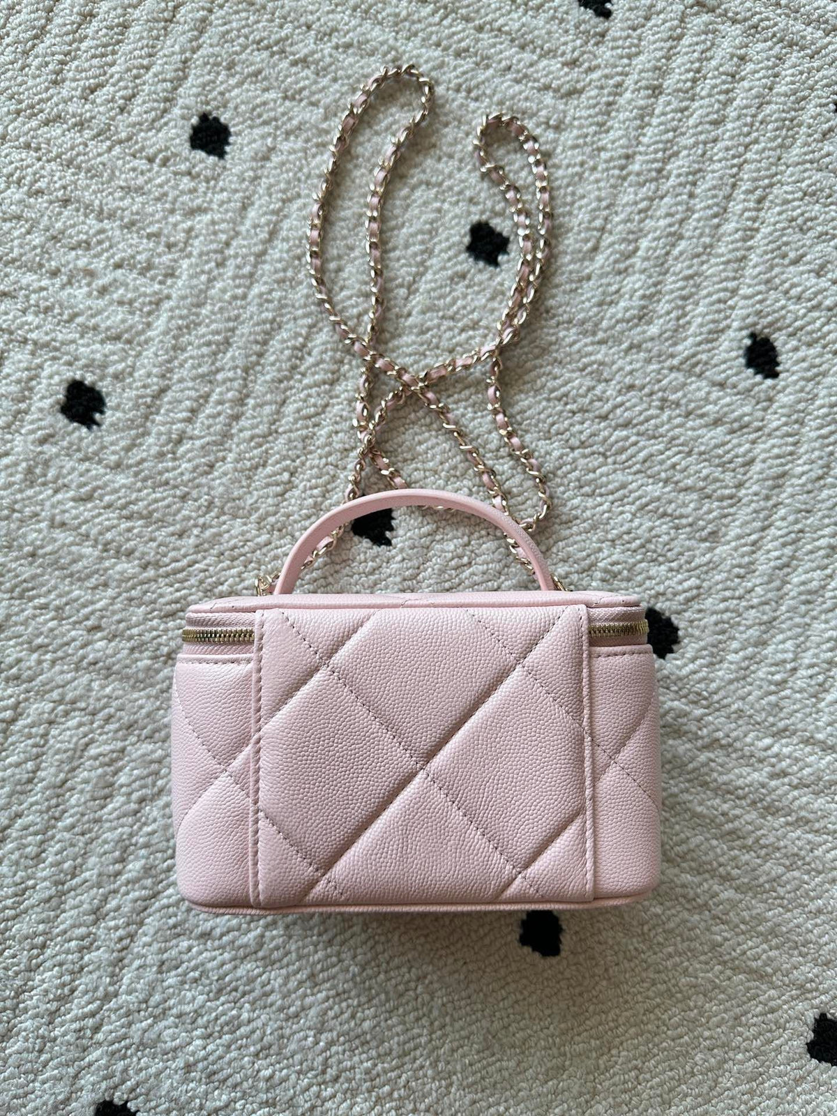 CHANEL 25S VANITY BAG 17 IN LIGHT PINK CAVIAR LEATHER WITH GOLD HARDWARE