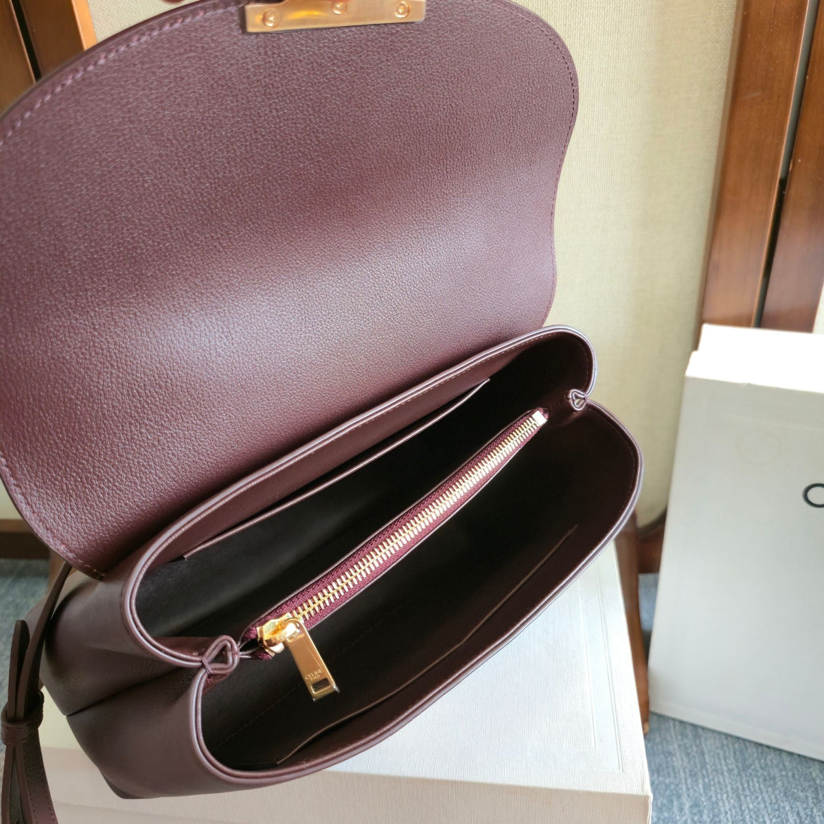 CELINE 25S MEDIUM NINO BAG 25MM IN SYRAH RED CALFSKIN GOLD HARDWARE