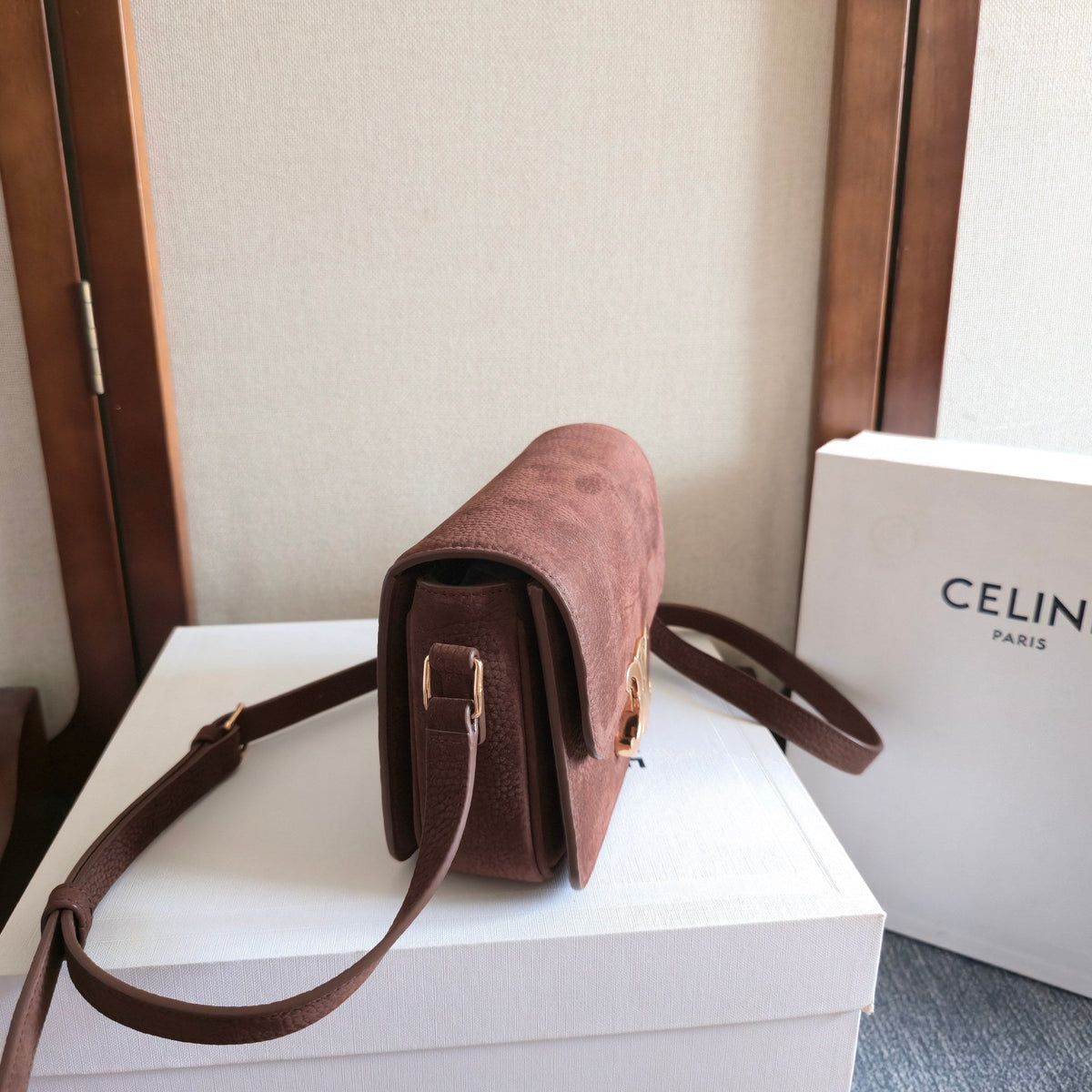 CELINE 25S TEEN TRIOMPHE BAG 18MM IN DARK BROWN GRAINED NUBUCK CALFSKIN
