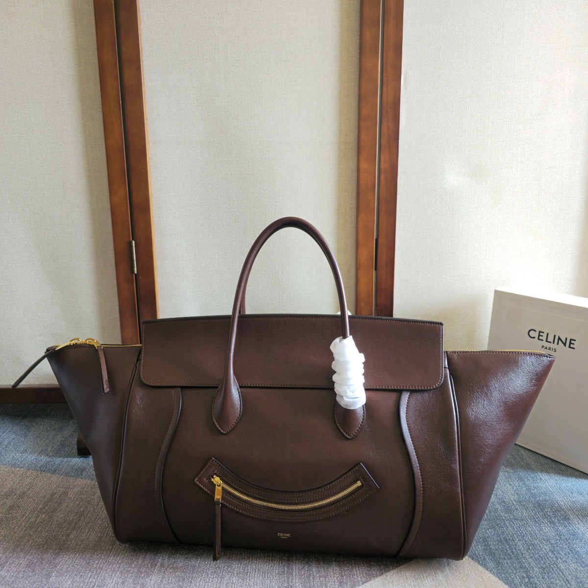 CELINE 25S MEDIUM SMILING NEW LUGGAGE 44MM IN SYRAH RED SUPPLE SHINY LAMBSKIN