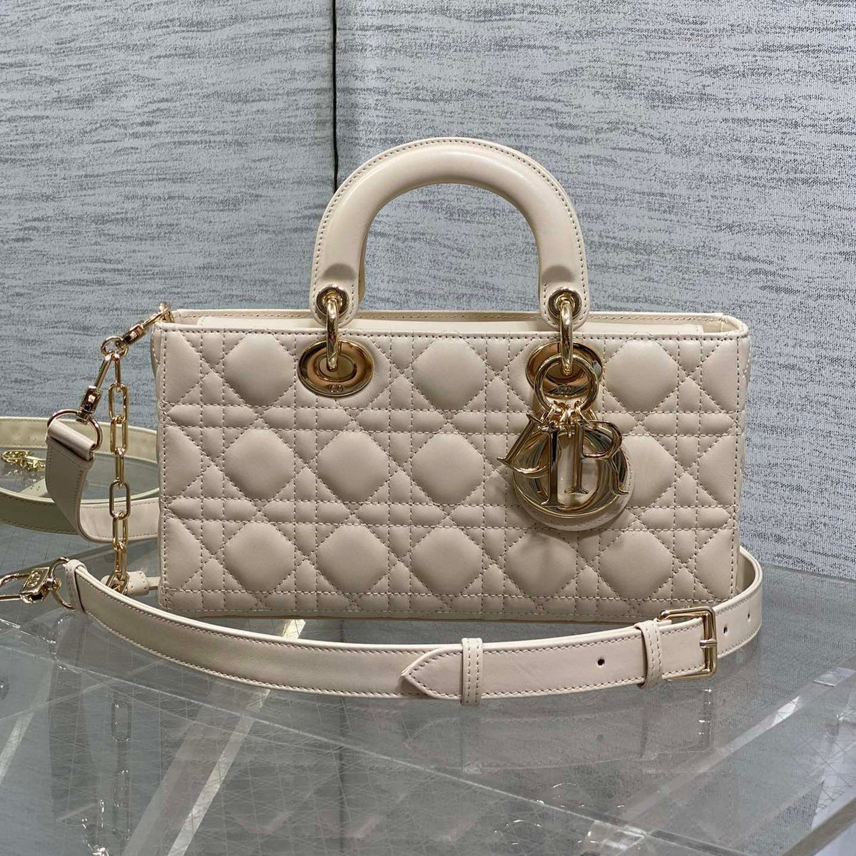 DIOR 25S MEDIUM LADY D-JOY 26 IN BEIGE LAMBSKIN GOLD HARDWARE