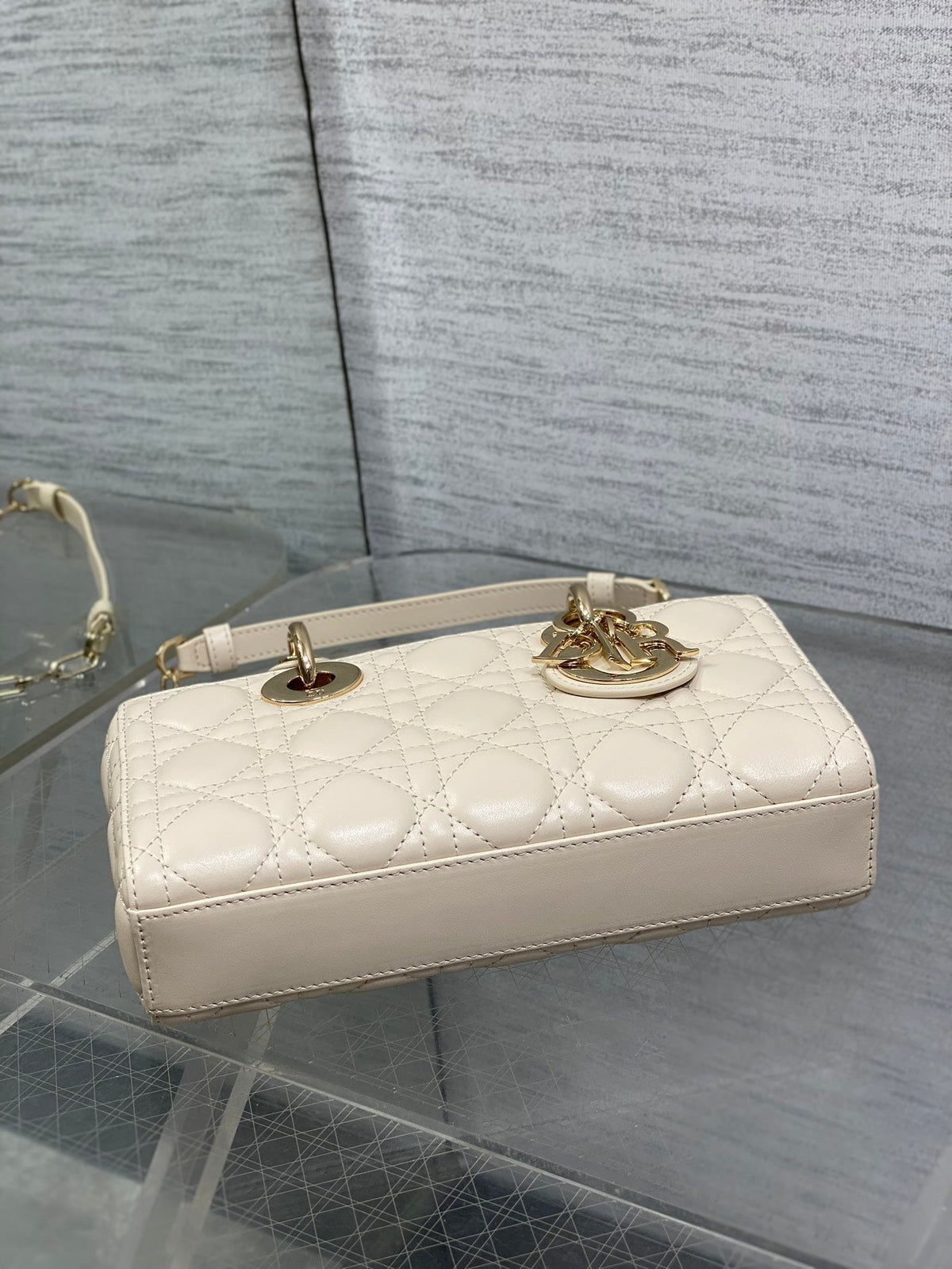 DIOR 25S SMALL LADY D-JOY 22 IN BEIGE LAMBSKIN GOLD HARDWARE
