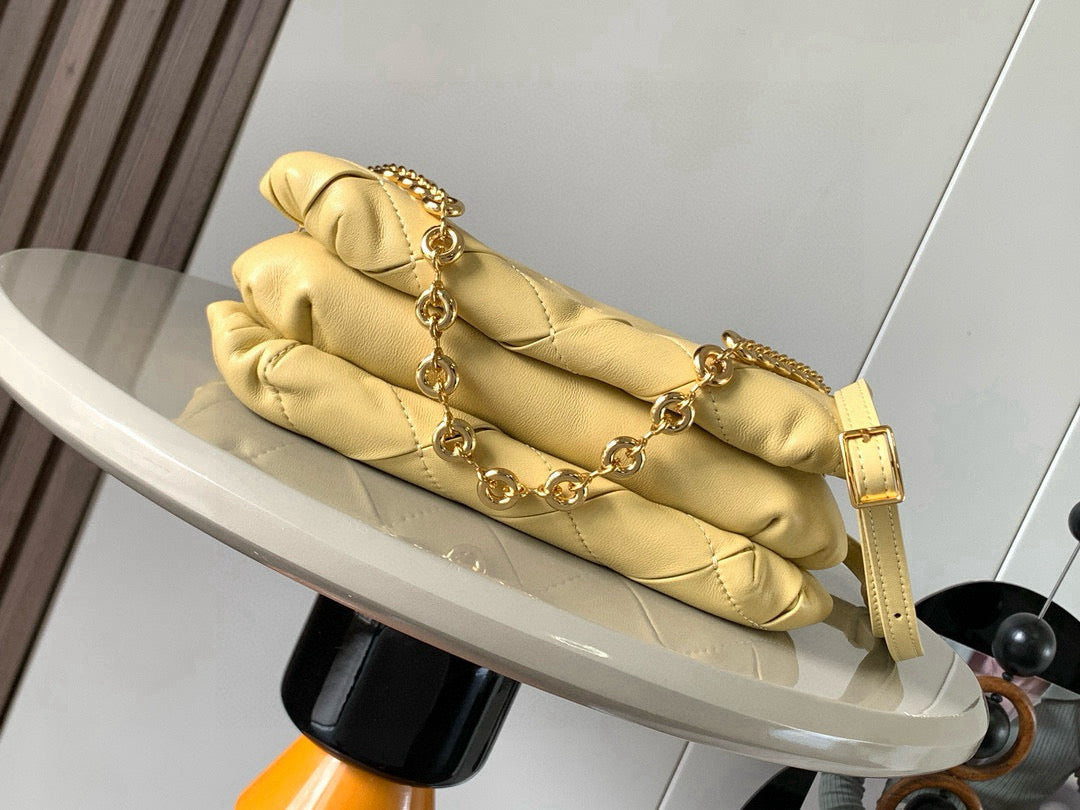 LOEWE 25S PUFFER GOYA BAG 23 IN LIGHT YELLOW NAPPA LAMBSKIN