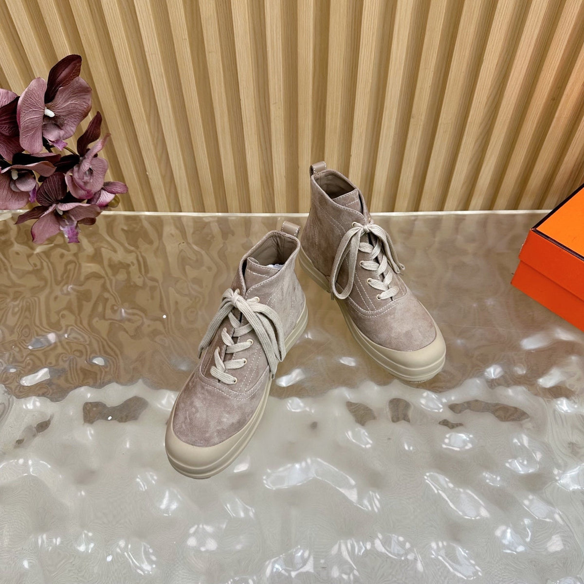 HERMES 25S KOOLER ANKLE BOOTS IN DUSTY BEIGE SUEDE