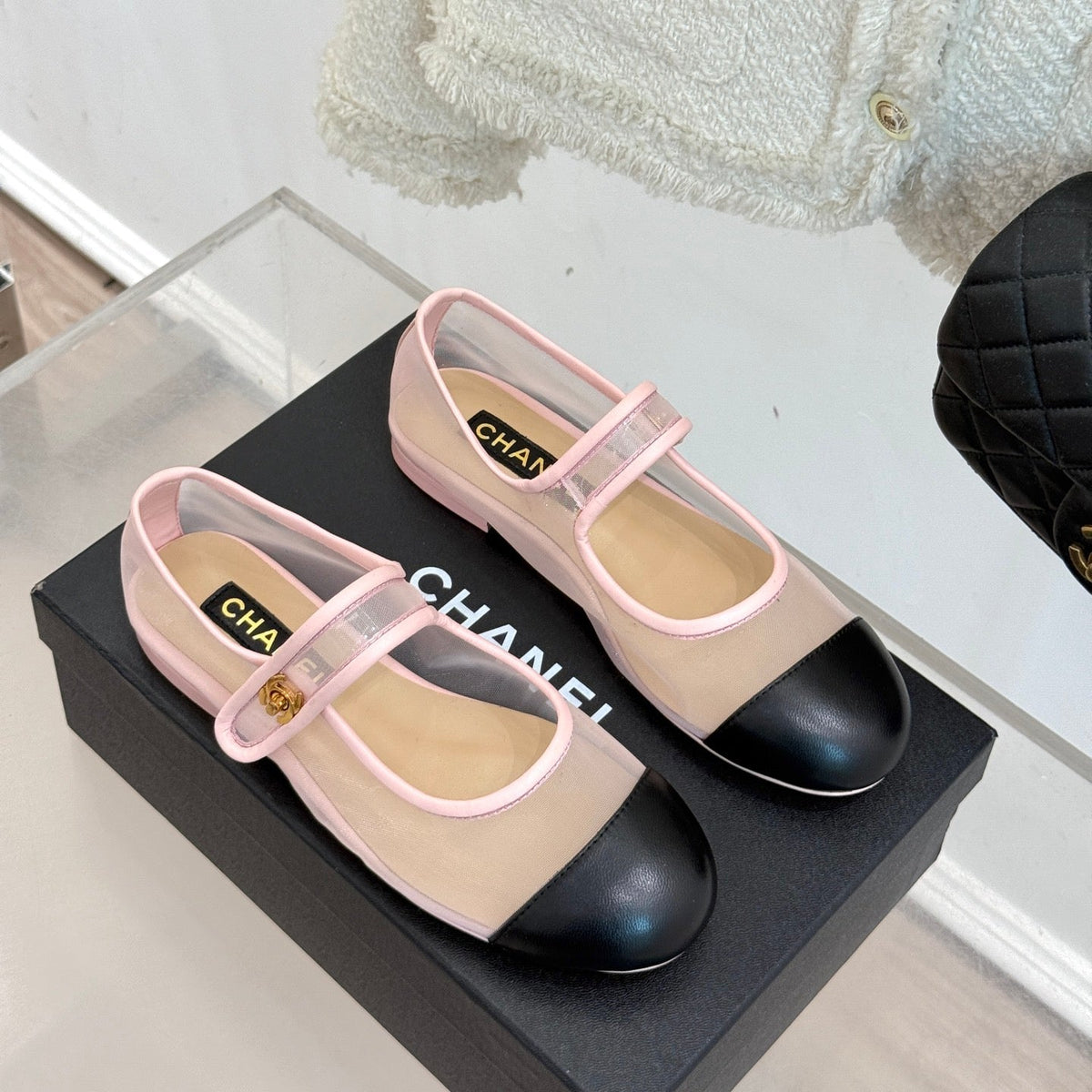 CHANEL FLAT SHOES IN PINK MESH AND BLACK LAMBSKIN