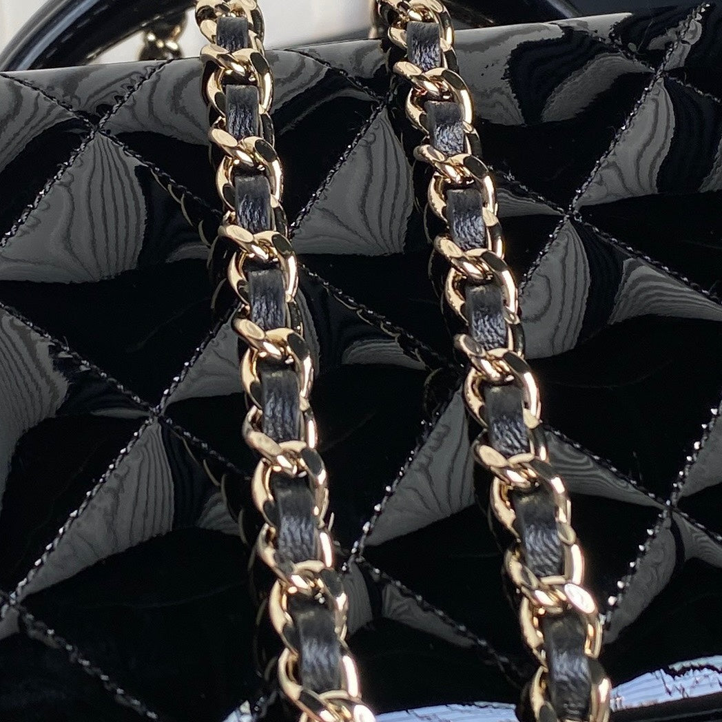 CHANEL 25S VANITY CASE 17 IN BLACK PATENT CALFSKIN GOLD HARDWARE